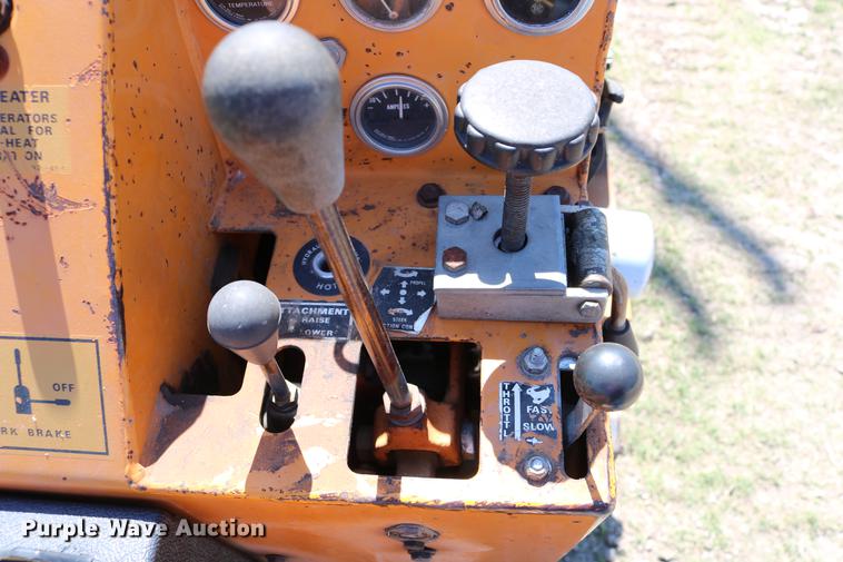 image for item DD4238 1982 Case Maxi-Sneaker vibratory cable plow