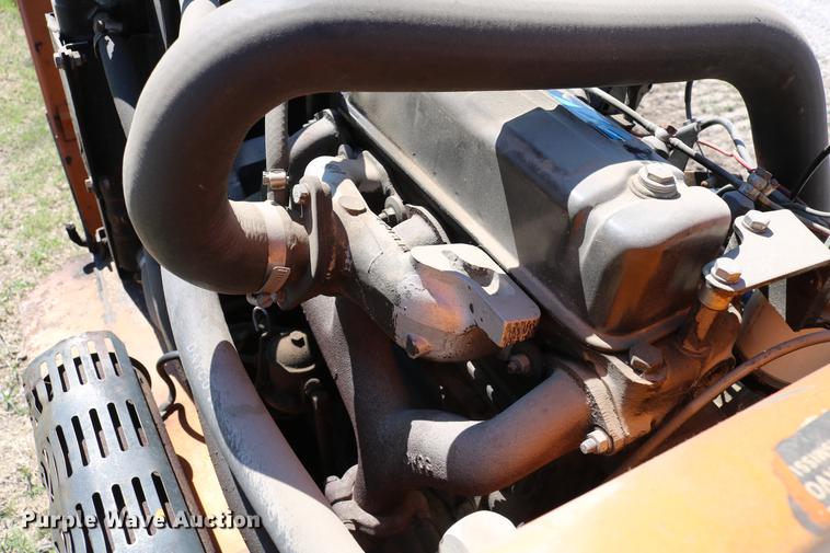 image for item DD4238 1982 Case Maxi-Sneaker vibratory cable plow