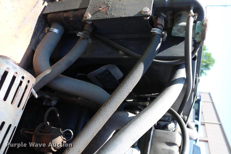 image for item DD4238 1982 Case Maxi-Sneaker vibratory cable plow