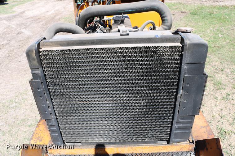 image for item DD4238 1982 Case Maxi-Sneaker vibratory cable plow