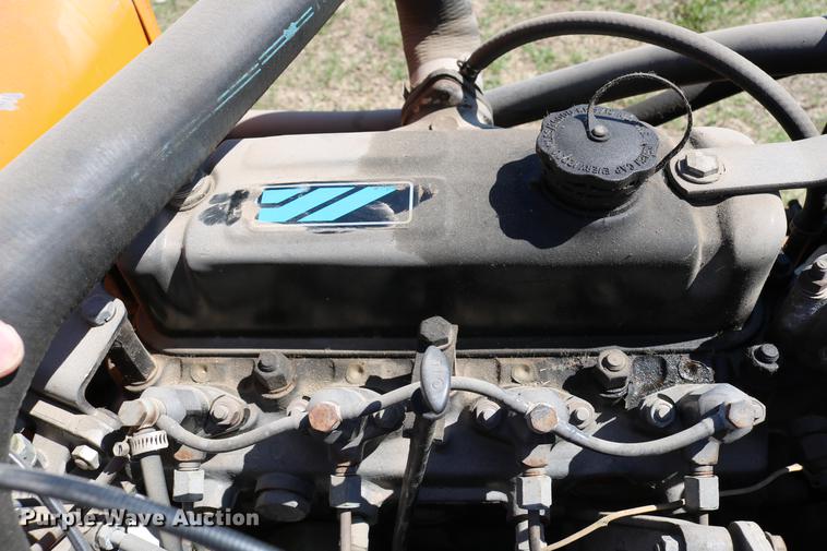 image for item DD4238 1982 Case Maxi-Sneaker vibratory cable plow