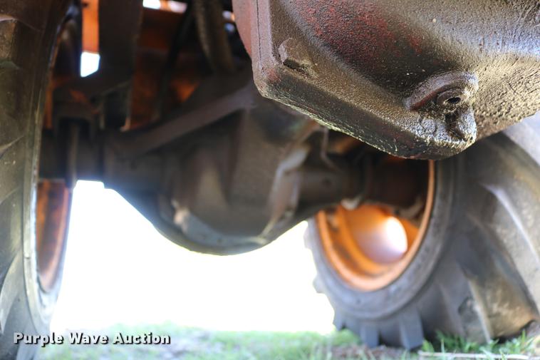 image for item DD4238 1982 Case Maxi-Sneaker vibratory cable plow