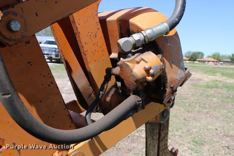 image for item DD4238 1982 Case Maxi-Sneaker vibratory cable plow