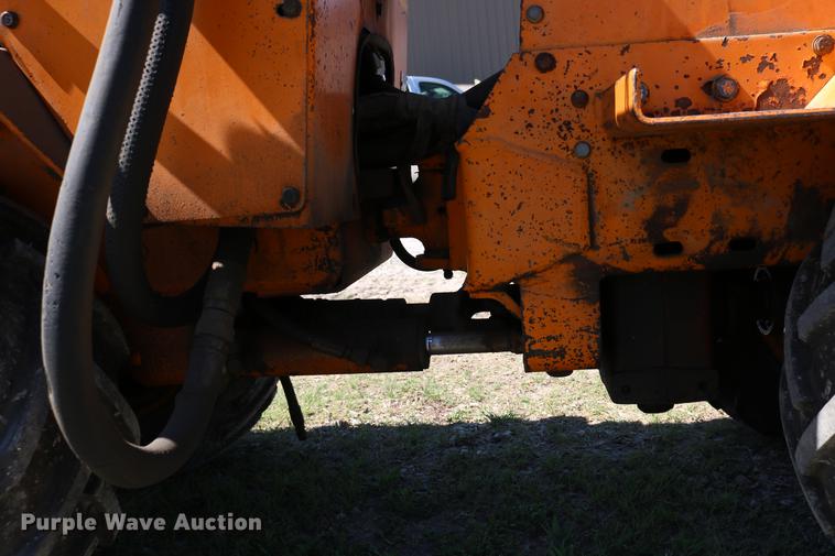 image for item DD4238 1982 Case Maxi-Sneaker vibratory cable plow