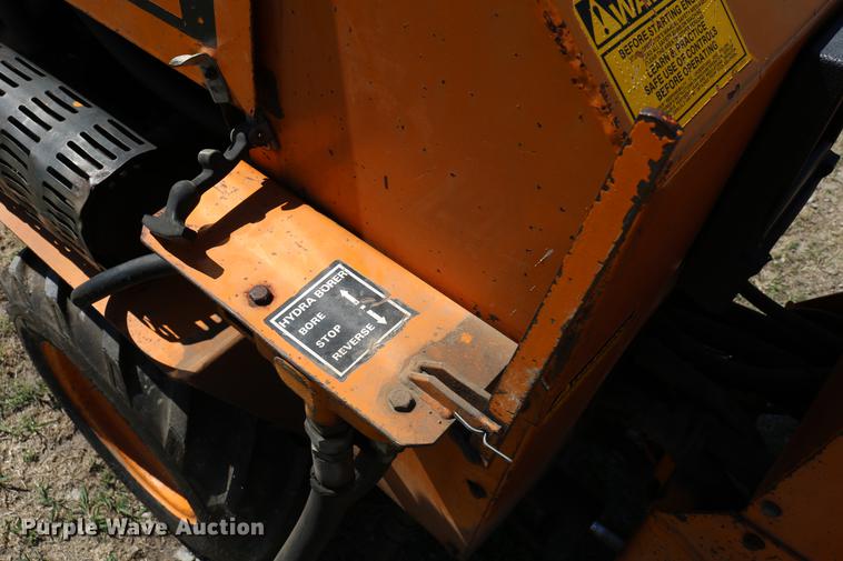 image for item DD4238 1982 Case Maxi-Sneaker vibratory cable plow