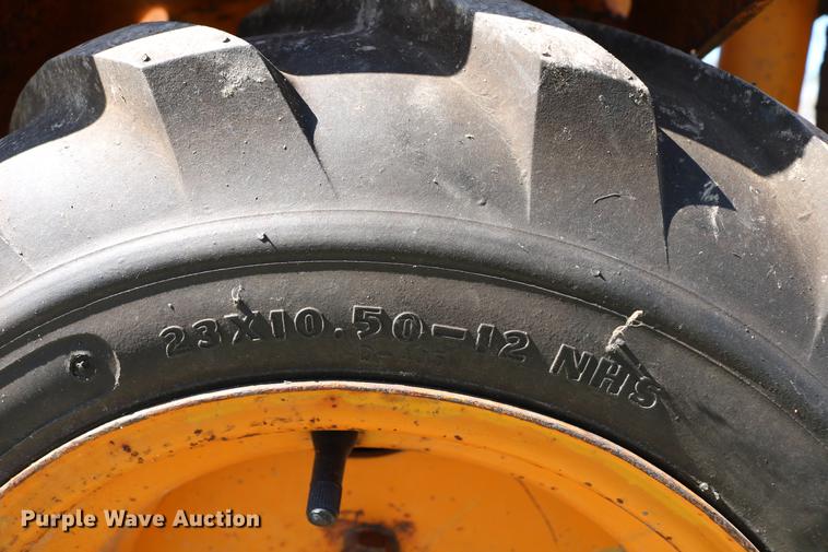 image for item DD4238 1982 Case Maxi-Sneaker vibratory cable plow