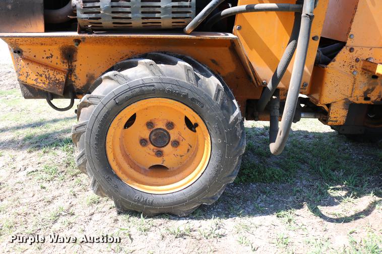 image for item DD4238 1982 Case Maxi-Sneaker vibratory cable plow