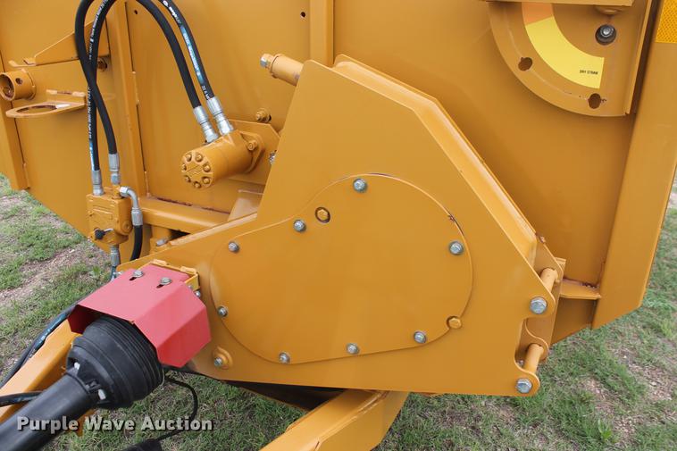 image for item DD4962 2014 Duratech HayBuster 2650 bale processor