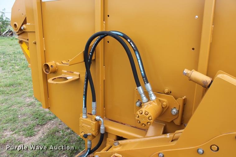 image for item DD4962 2014 Duratech HayBuster 2650 bale processor