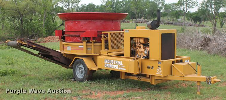 image for item DD4964 Duratech HayBuster IG-8 tub grinder