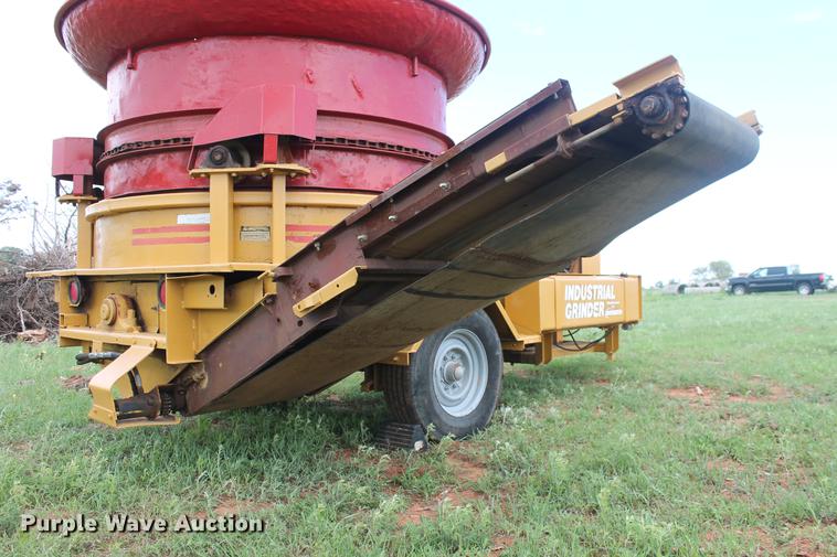 image for item DD4964 Duratech HayBuster IG-8 tub grinder