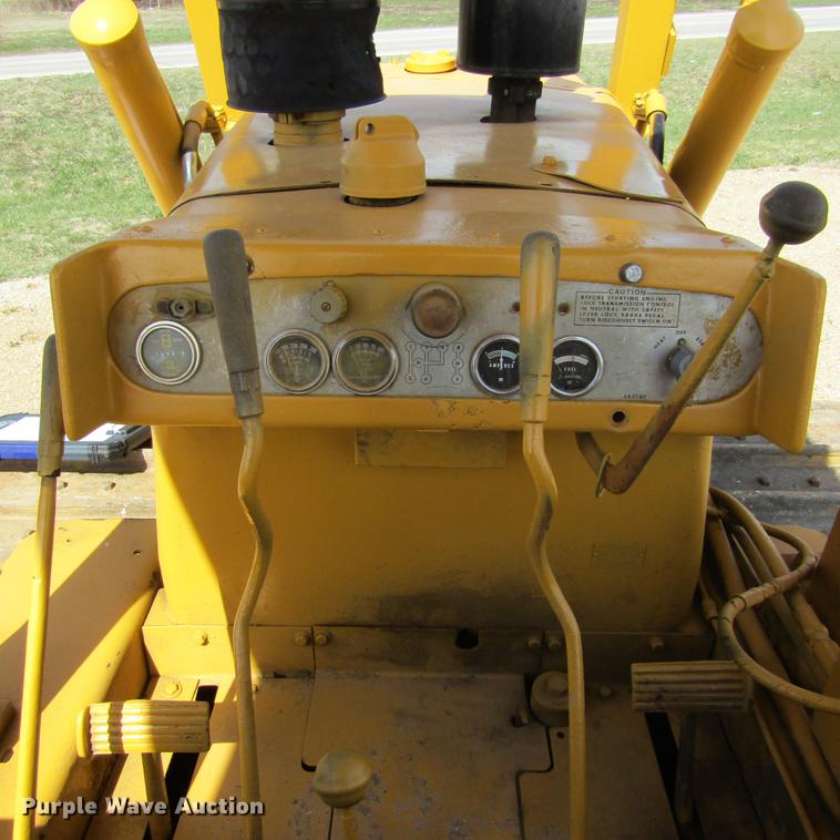 image for item DD7435 1969 Caterpillar D4D dozer