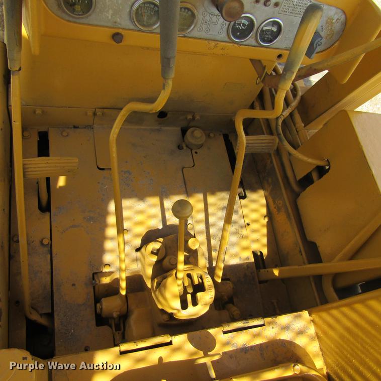 image for item DD7435 1969 Caterpillar D4D dozer