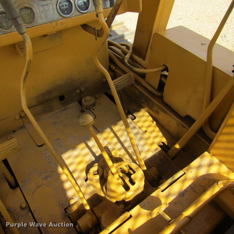image for item DD7435 1969 Caterpillar D4D dozer