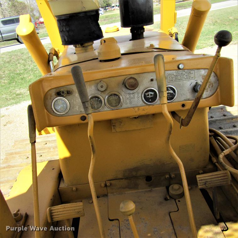 image for item DD7435 1969 Caterpillar D4D dozer