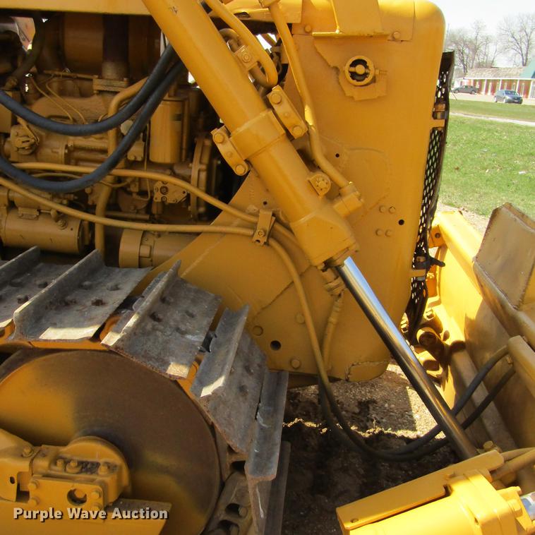 image for item DD7435 1969 Caterpillar D4D dozer