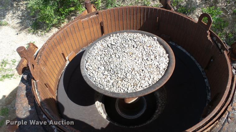 image for item DD7465 Symons 5100 cone crusher