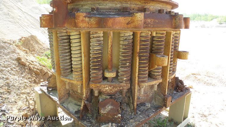 image for item DD7465 Symons 5100 cone crusher