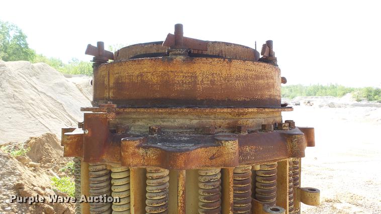 image for item DD7465 Symons 5100 cone crusher