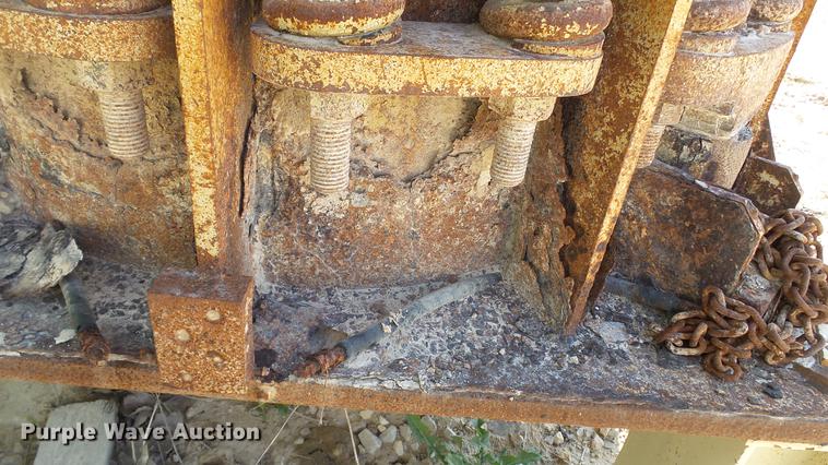 image for item DD7465 Symons 5100 cone crusher