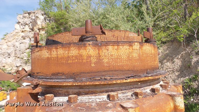 image for item DD7465 Symons 5100 cone crusher