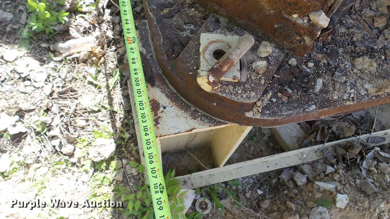 image for item DD7465 Symons 5100 cone crusher