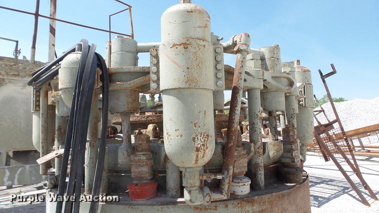 image for item DD7466 El-jay 54 roller cone crusher