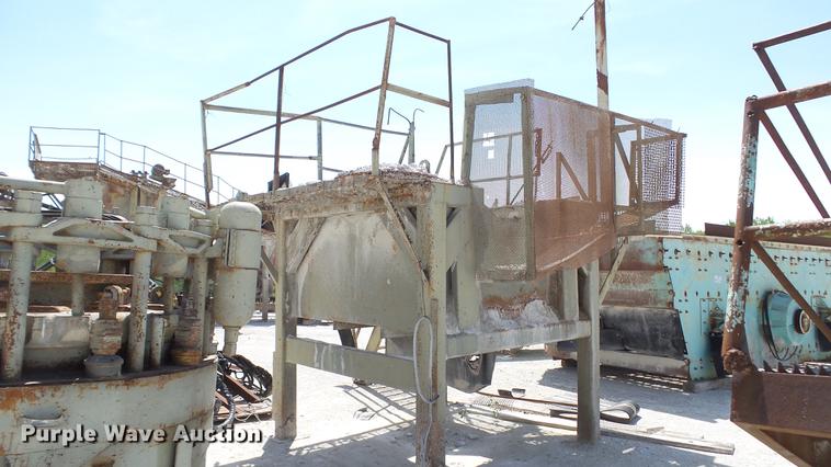 image for item DD7466 El-jay 54 roller cone crusher