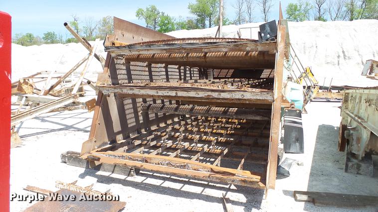image for item DD7467 Hewitt-Robins V-16 shaker screen