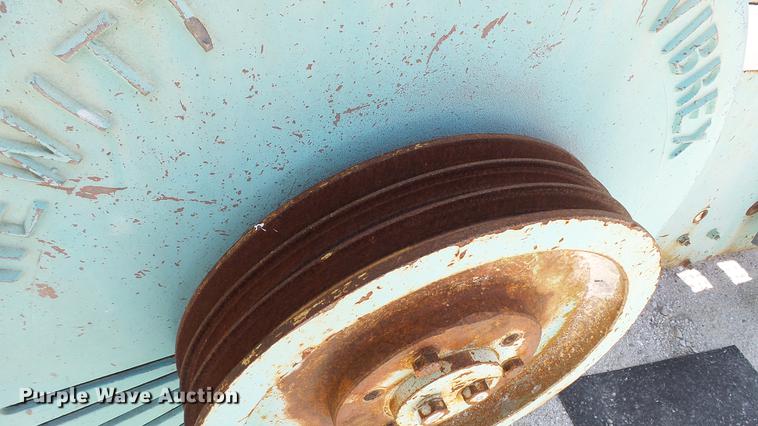 image for item DD7467 Hewitt-Robins V-16 shaker screen