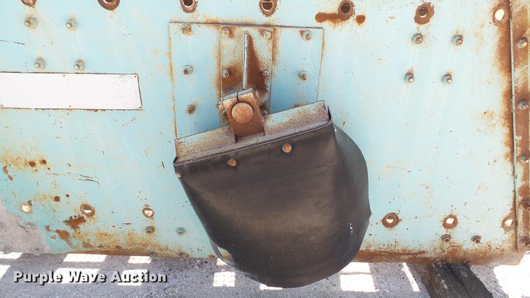 image for item DD7467 Hewitt-Robins V-16 shaker screen