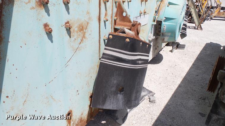 image for item DD7467 Hewitt-Robins V-16 shaker screen