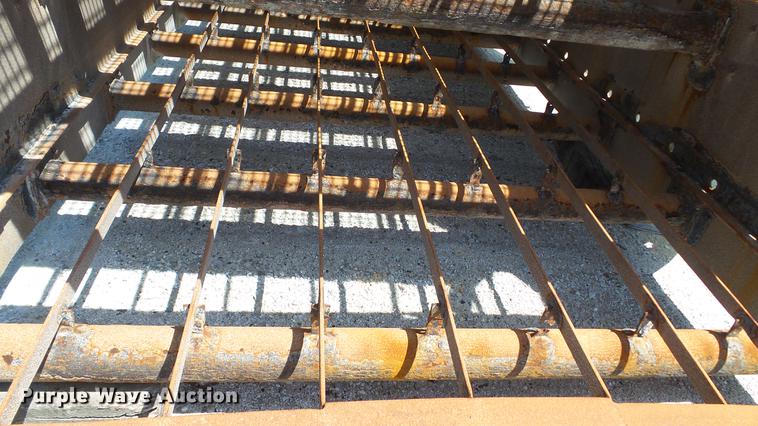 image for item DD7467 Hewitt-Robins V-16 shaker screen