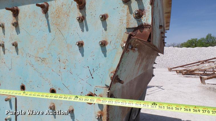 image for item DD7467 Hewitt-Robins V-16 shaker screen