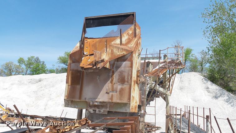 image for item DD7467 Hewitt-Robins V-16 shaker screen