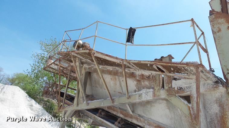 image for item DD7467 Hewitt-Robins V-16 shaker screen