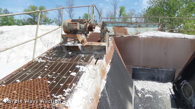 image for item DD7467 Hewitt-Robins V-16 shaker screen