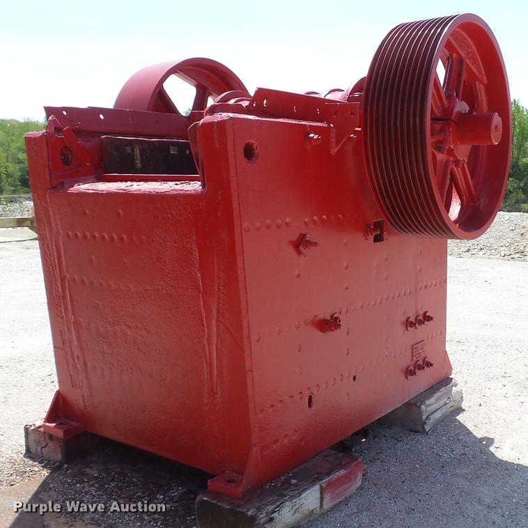 image for item DD7468 Pioneer Engineering 3042 jaw crusher