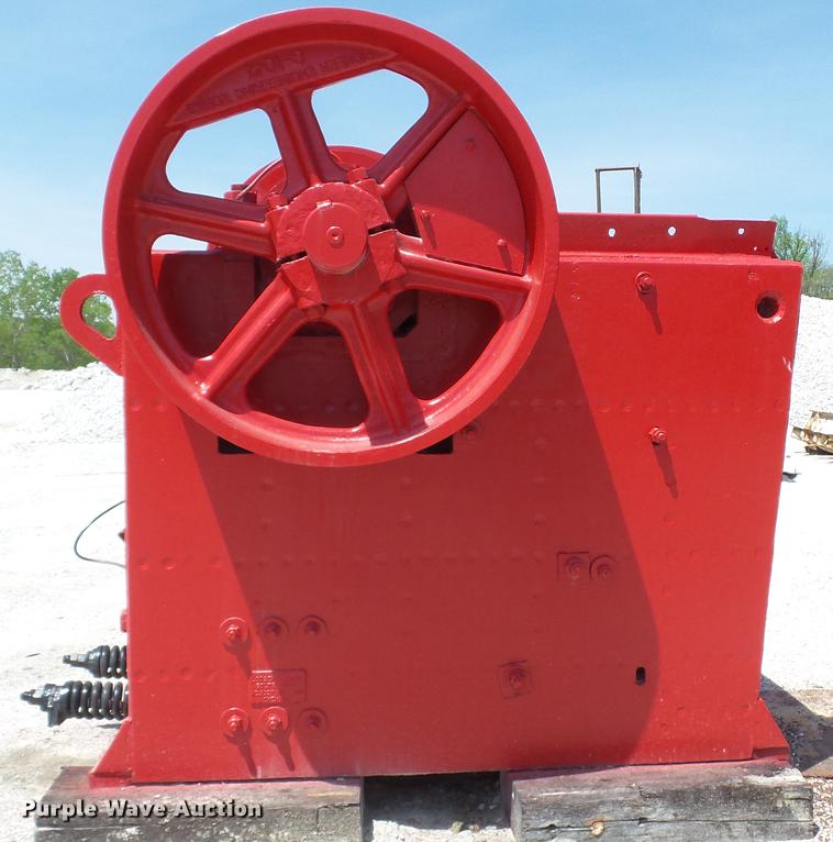 image for item DD7468 Pioneer Engineering 3042 jaw crusher