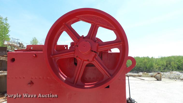image for item DD7468 Pioneer Engineering 3042 jaw crusher