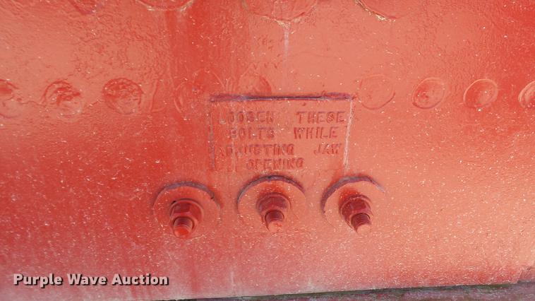 image for item DD7468 Pioneer Engineering 3042 jaw crusher