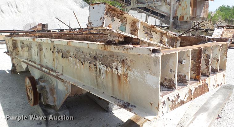 image for item DD7469 1968 Missouri Rodgers feeder