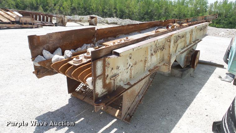 image for item DD7469 1968 Missouri Rodgers feeder