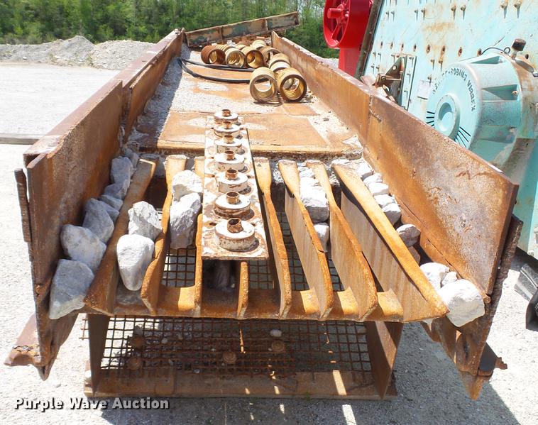 image for item DD7469 1968 Missouri Rodgers feeder