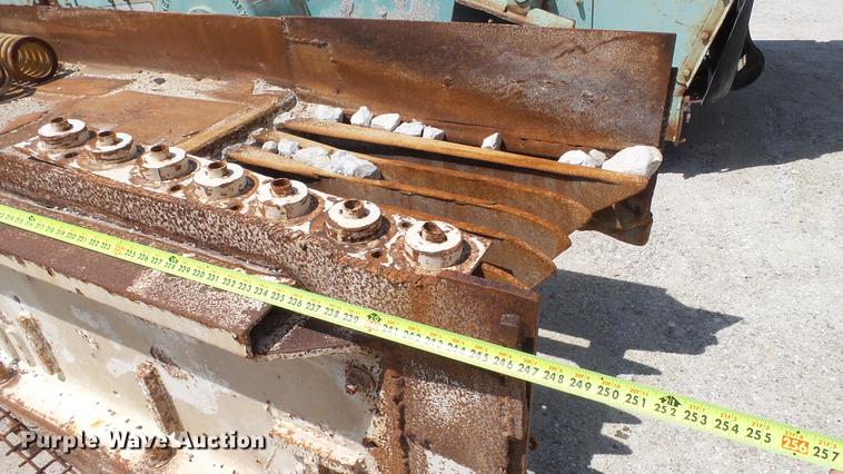 image for item DD7469 1968 Missouri Rodgers feeder