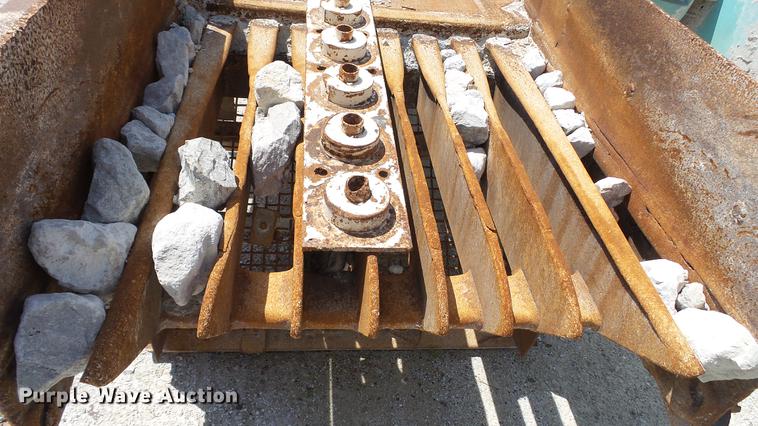 image for item DD7469 1968 Missouri Rodgers feeder