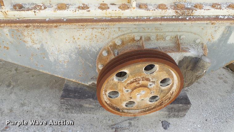 image for item DD7469 1968 Missouri Rodgers feeder