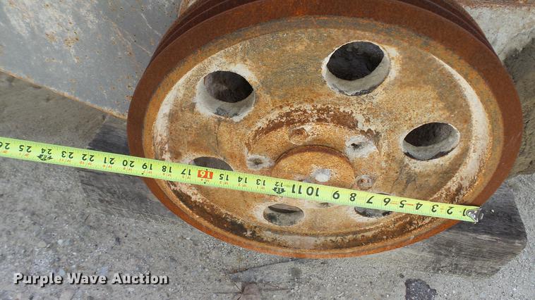 image for item DD7469 1968 Missouri Rodgers feeder