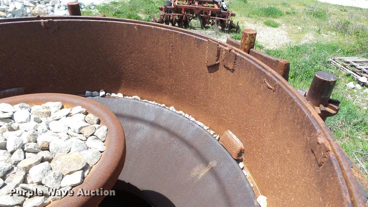image for item DD7470 1963 Symons cone crusher