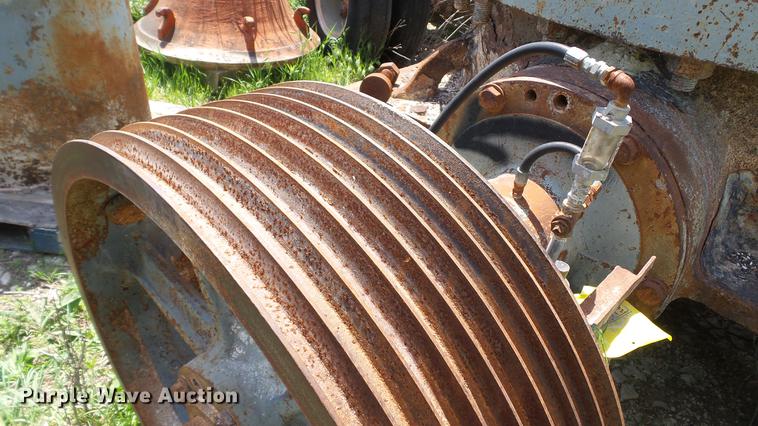 image for item DD7470 1963 Symons cone crusher